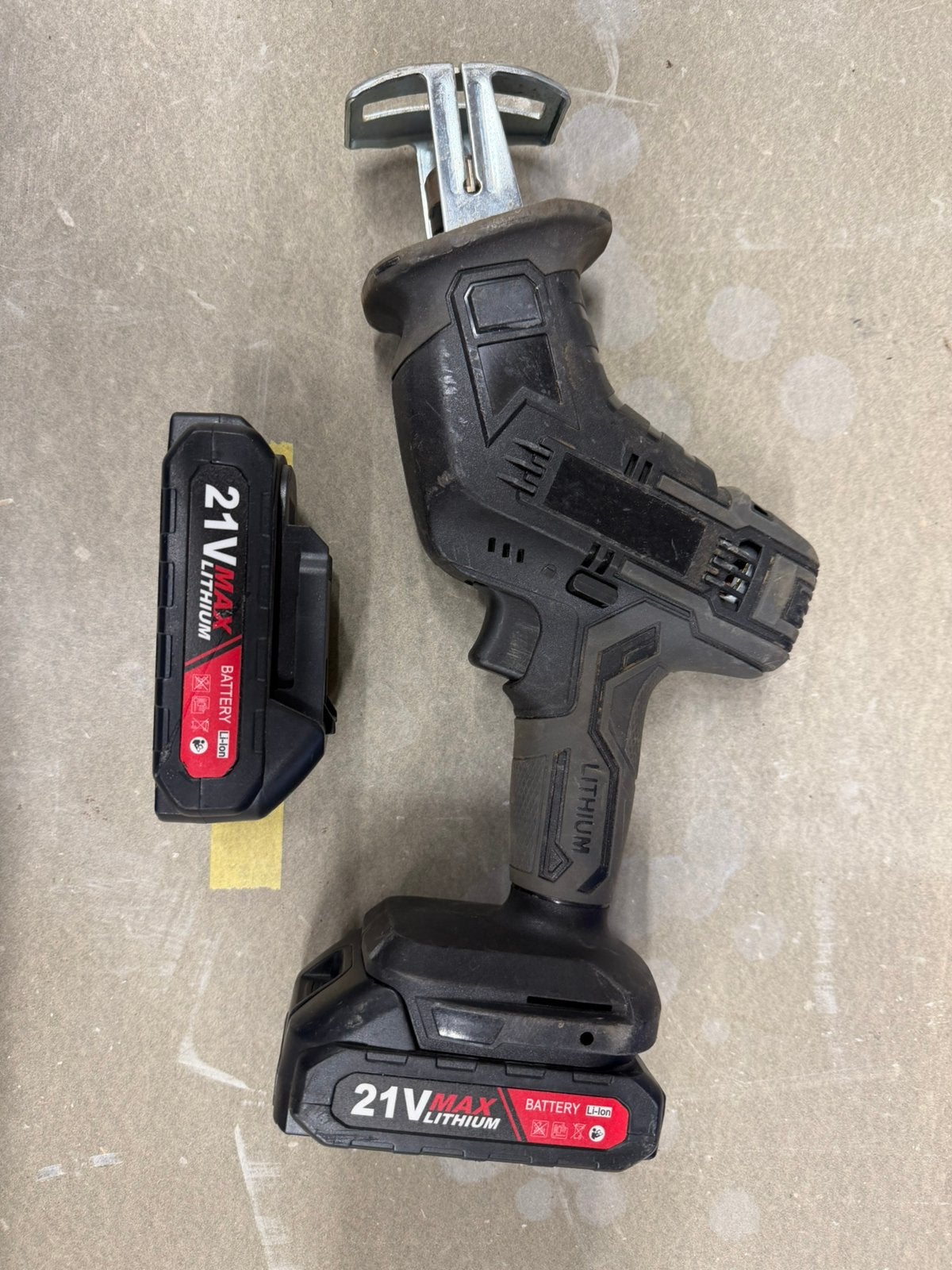 Reciprozaag mini met 2 accu zonder lader, Ophalen, Gebruikt, Reciprozaag