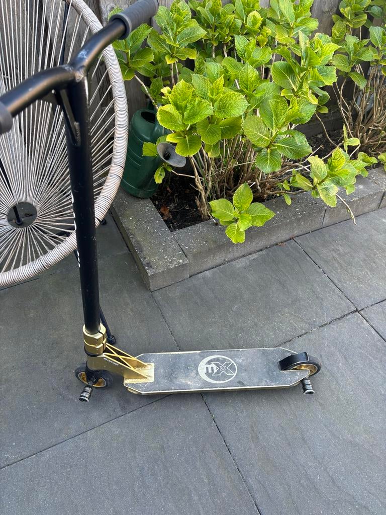 Stuntstep Micro MX Core - Zwart/Goud, Fietsen en Brommers, Steps, Ophalen, Gebruikt, Gewone step