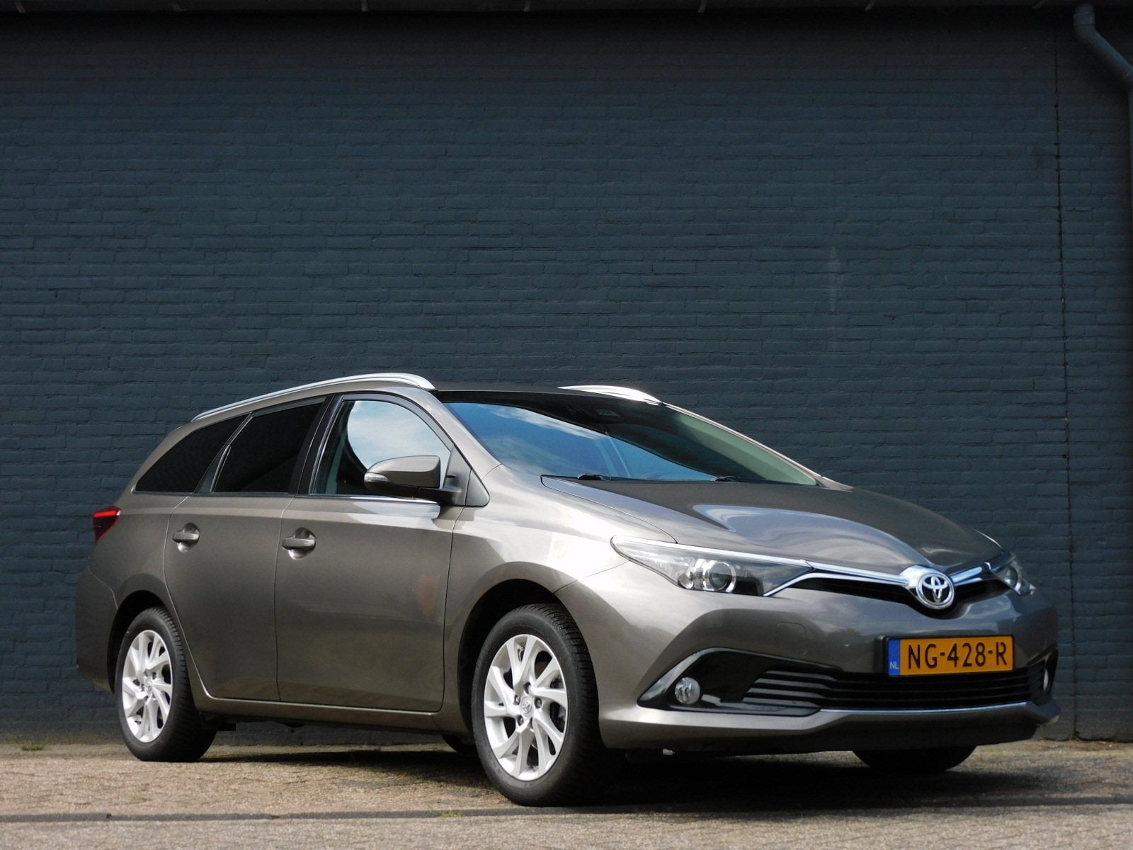 Toyota Auris Touring Sports 1.2T Dynamic 2e EIGENAAR! CAMERA, Gebruikt, 4 cilinders, Origineel Nederlands, Auris