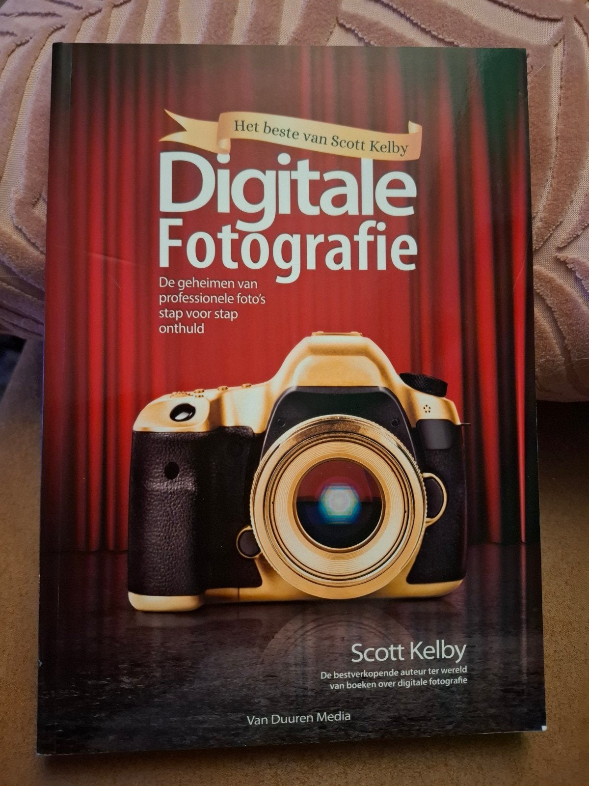 Boeken: Digitale Fotografie & Lightroom Classic CC, Ophalen of Verzenden, Zo goed als nieuw, Fotografie algemeen, Scott Kelby, Pieter Dhaeze, Hans Frederiks
