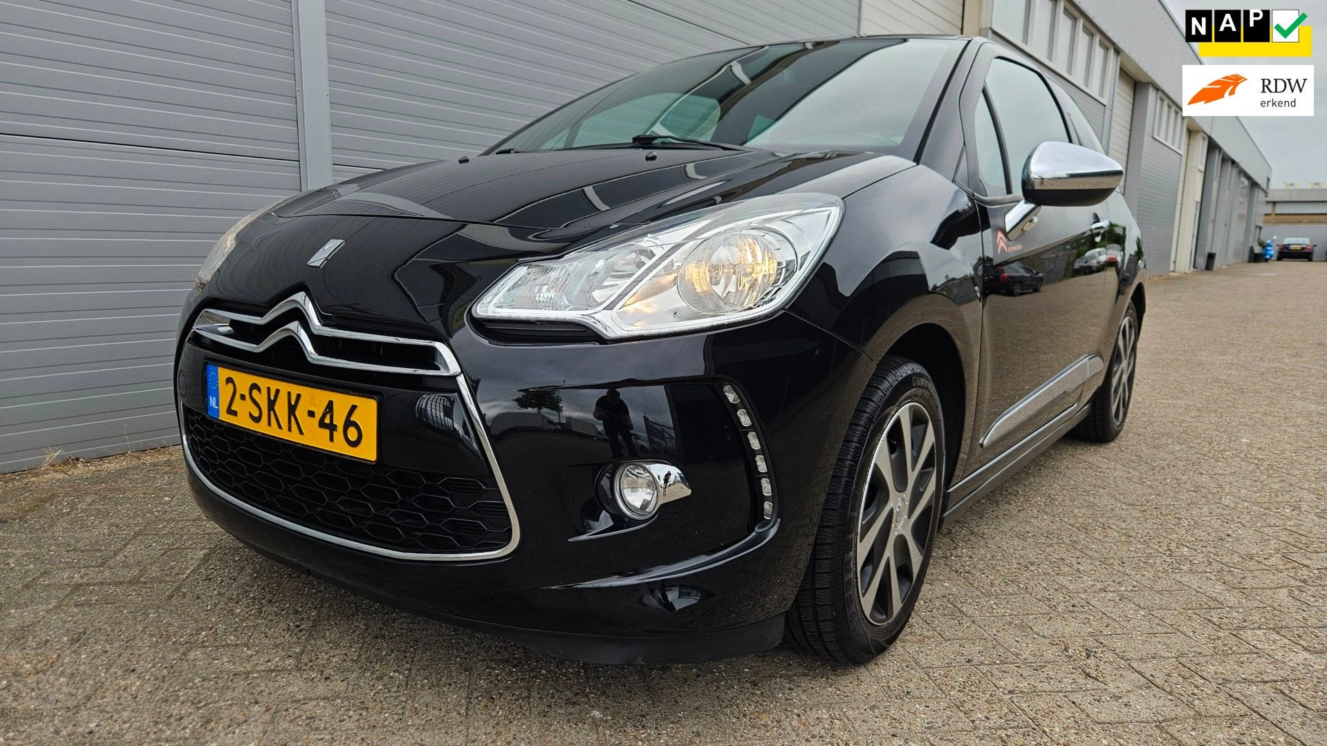 Citroen DS3 1.2 VTi So Chic | PDC | Navi | Clima, Voorwielaandrijving, Euro 5, Stof, 1199 cc