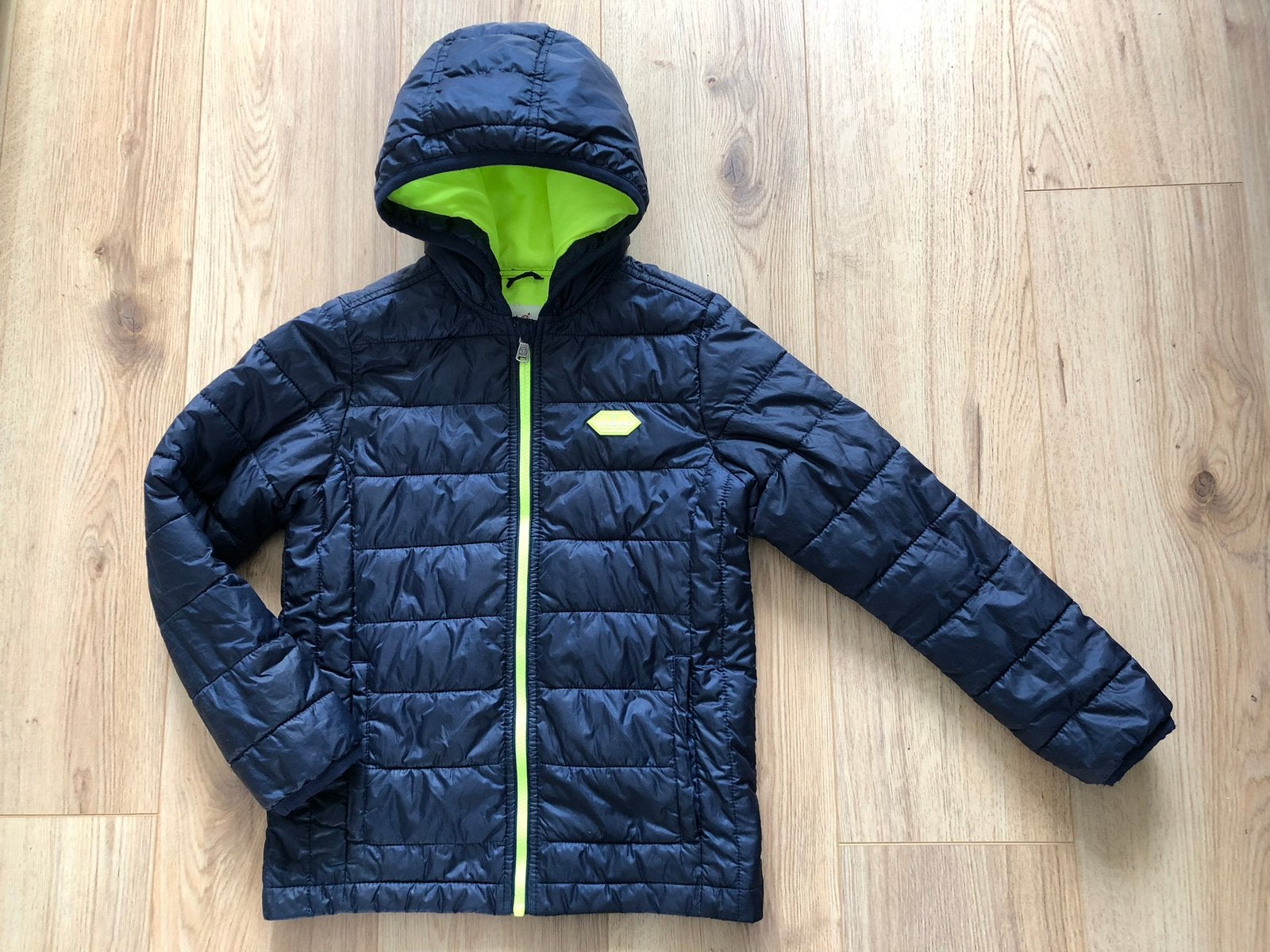 Als nieuw stoere Vingino herfstjas jas blauw fluor geel 140, Ophalen of Verzenden, Zo goed als nieuw, Jongen, Jas