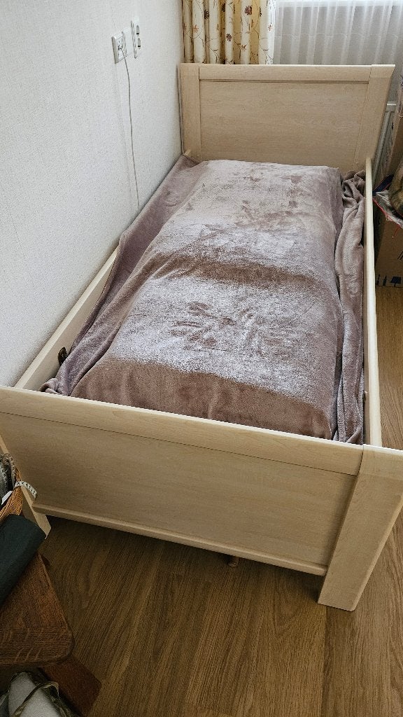 Bed, Ophalen, Gebruikt, 90 cm, Eenpersoons