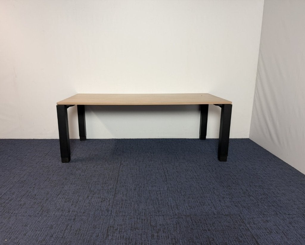 Bureau, Kersen Havanna blad, zwart frame, 200 x 96 cm., Ophalen, Gebruikt, In hoogte verstelbaar, 96 cm