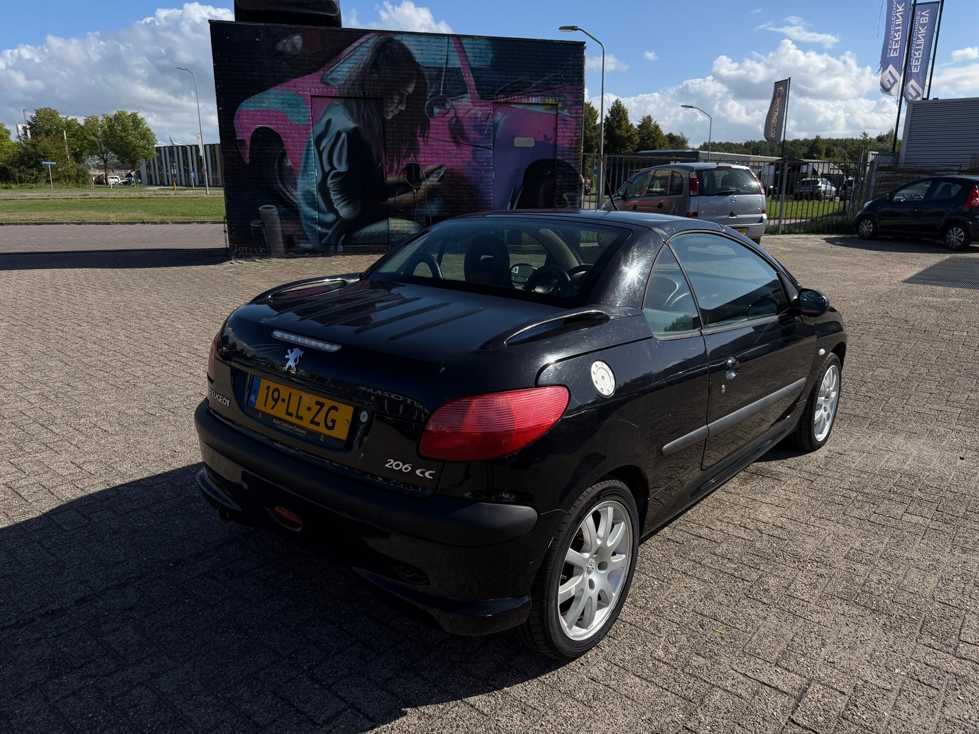 Peugeot 206 CC Cabrio 1.6-16V Incl NW Keuring!, Auto's, Voorwielaandrijving, 4 cilinders, Cabriolet, 4 stoelen