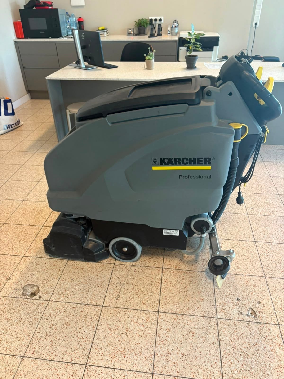 Karcher b40c schrob/zuig machine, Ophalen, Zo goed als nieuw