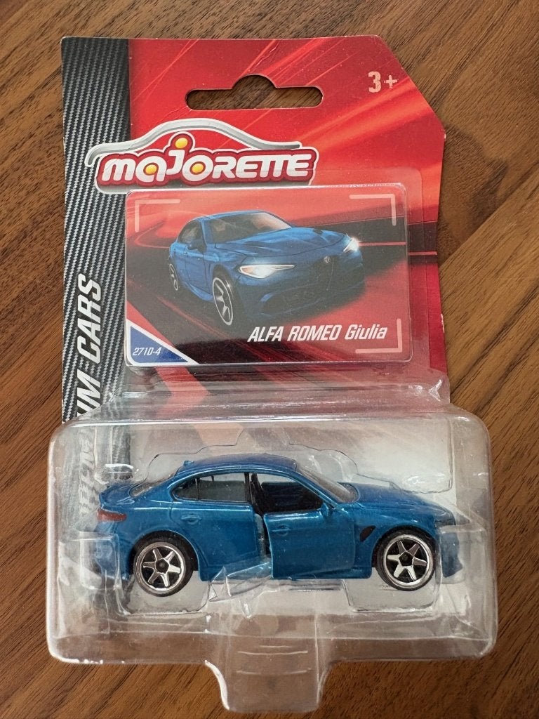 Majorette Alfa Romeo Giulia BLAUW, Ophalen of Verzenden, Nieuw, Auto