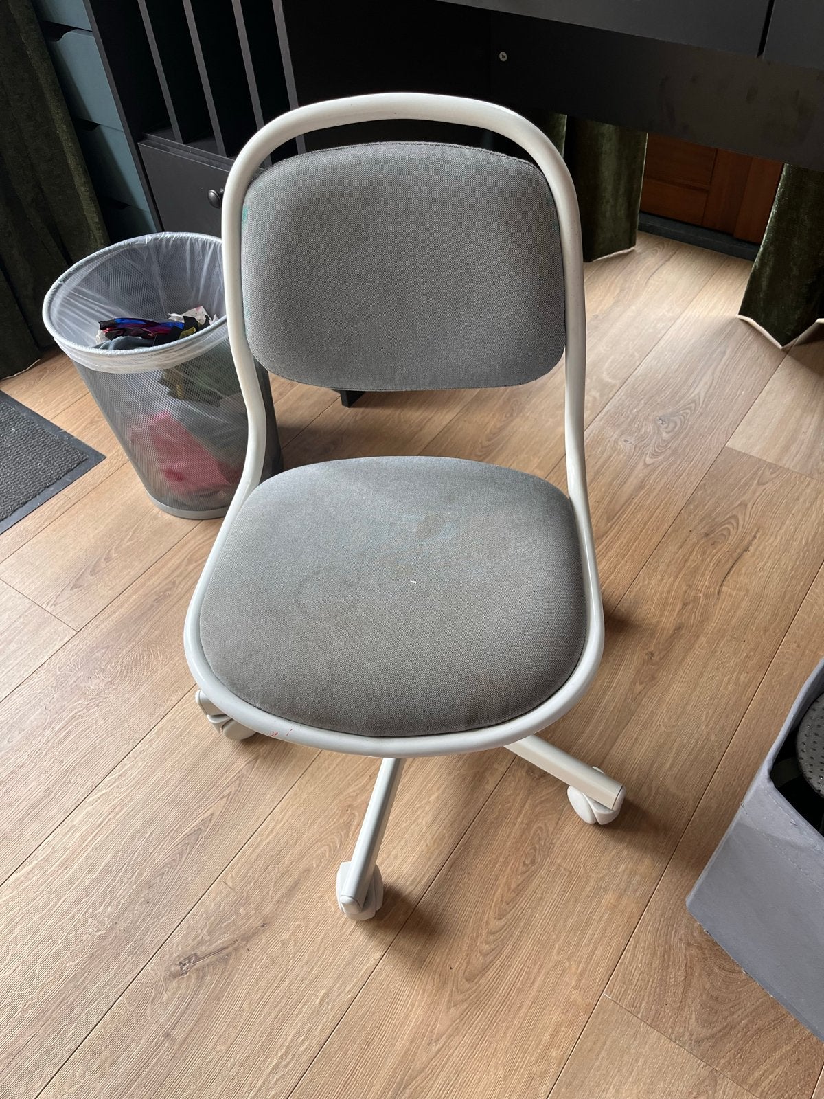 Grijze bureaustoel met wielen ikea, Ophalen, Gebruikt, Grijs, Bureaustoel