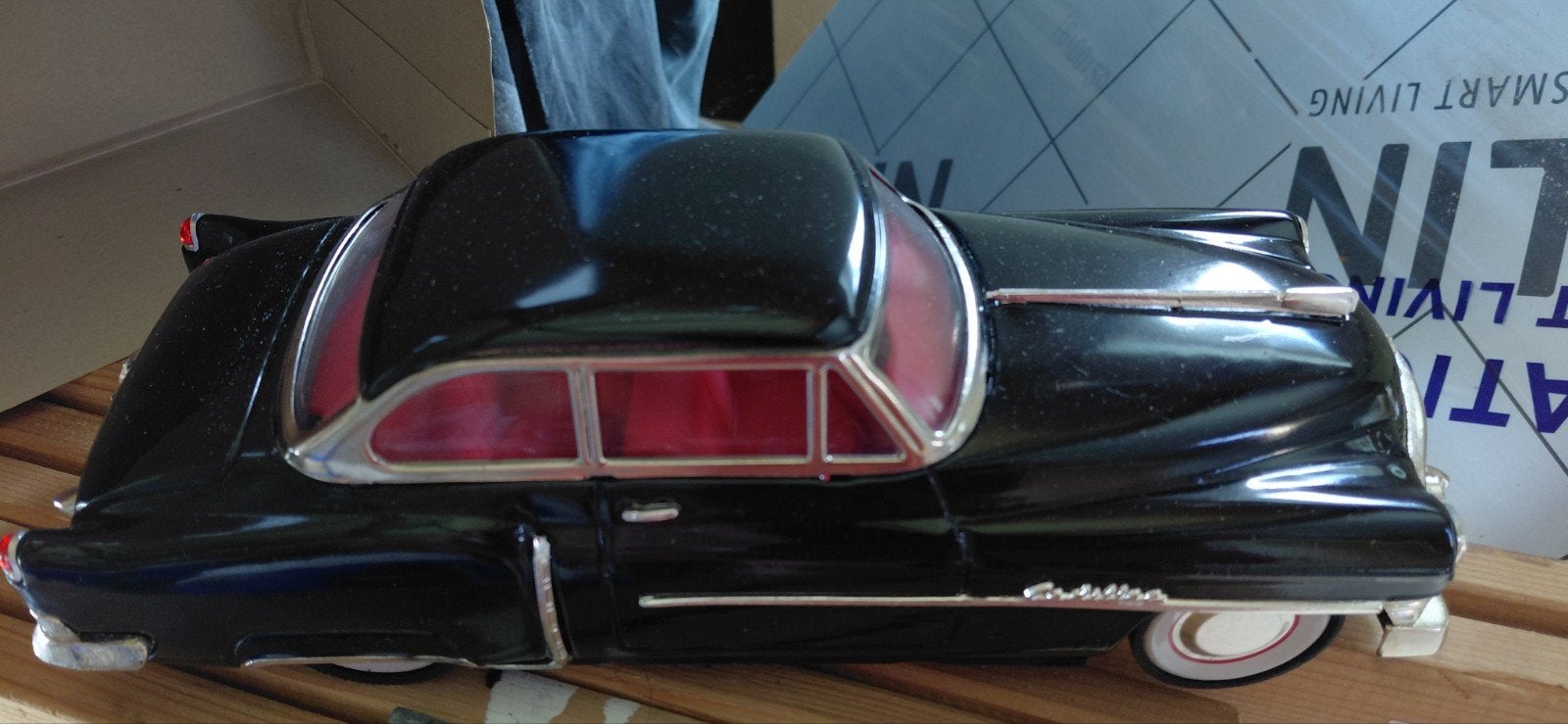 Miniatuur Cadillac Type 1950 - Luxe Modelauto, Hobby en Vrije tijd, Modelauto's | 1:43, Nieuw, Auto, Ophalen