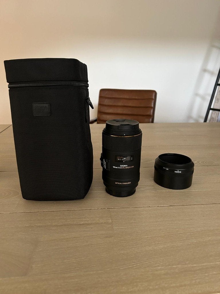Sony SIGMA 105mm F2.8 EX DG HSM Macro lens, Ophalen, Sigma, Macrolens, Beschermhoes/tas