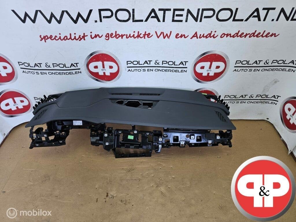 Audi Q8 Leder Dashboard 4M8857001A, Auto-onderdelen, Dashboard en Schakelaars
