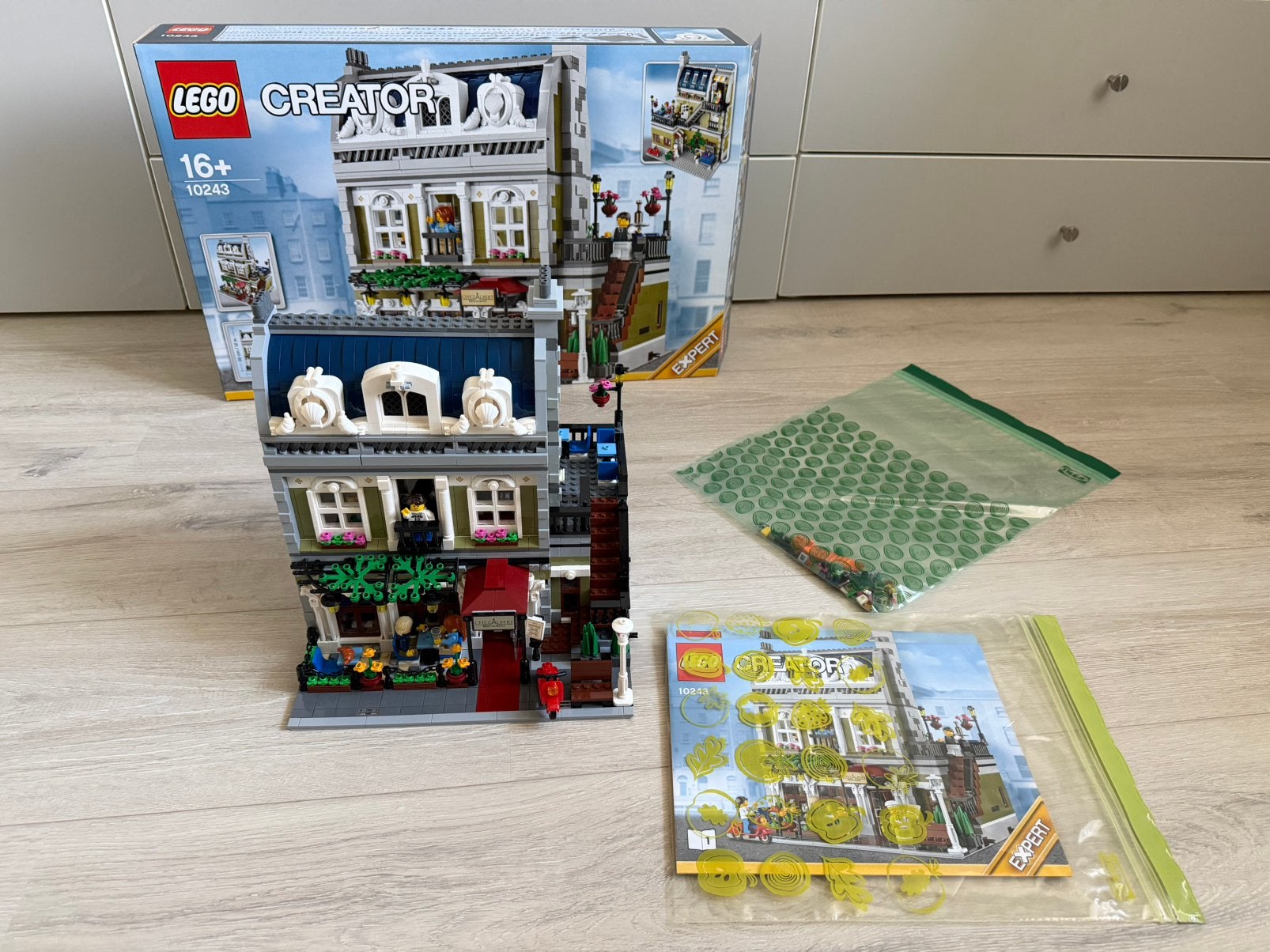 Lego 10243 Parisian Restaurant, Kinderen en Baby's, Ophalen, Lego, Nieuw, Compleet