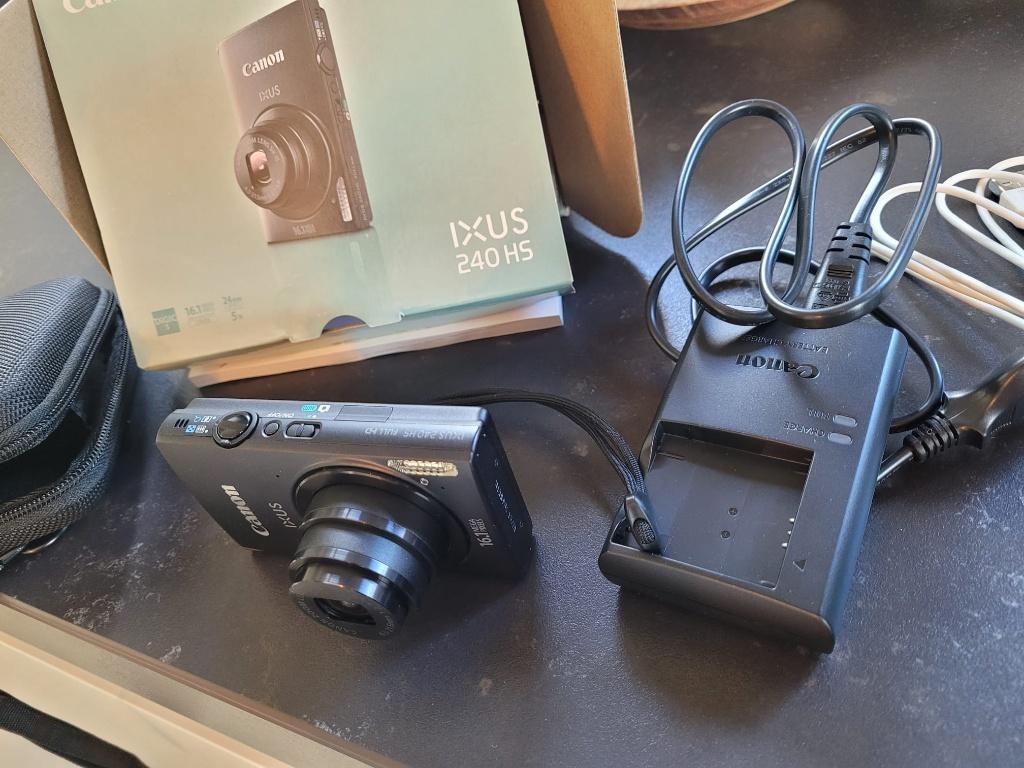 Canon ixus 240hs, Ophalen, Zo goed als nieuw, Canon, 4 t/m 7 keer