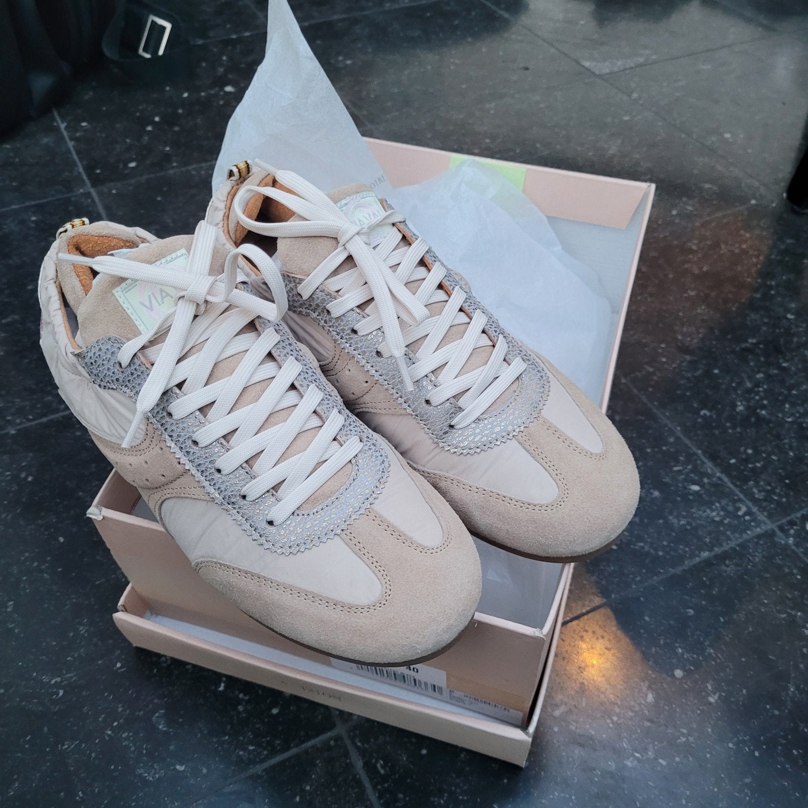 Via Vai Dames Sneakers Maat 40, Beige, Ophalen of Verzenden, Via Vae, Sneakers of Gympen