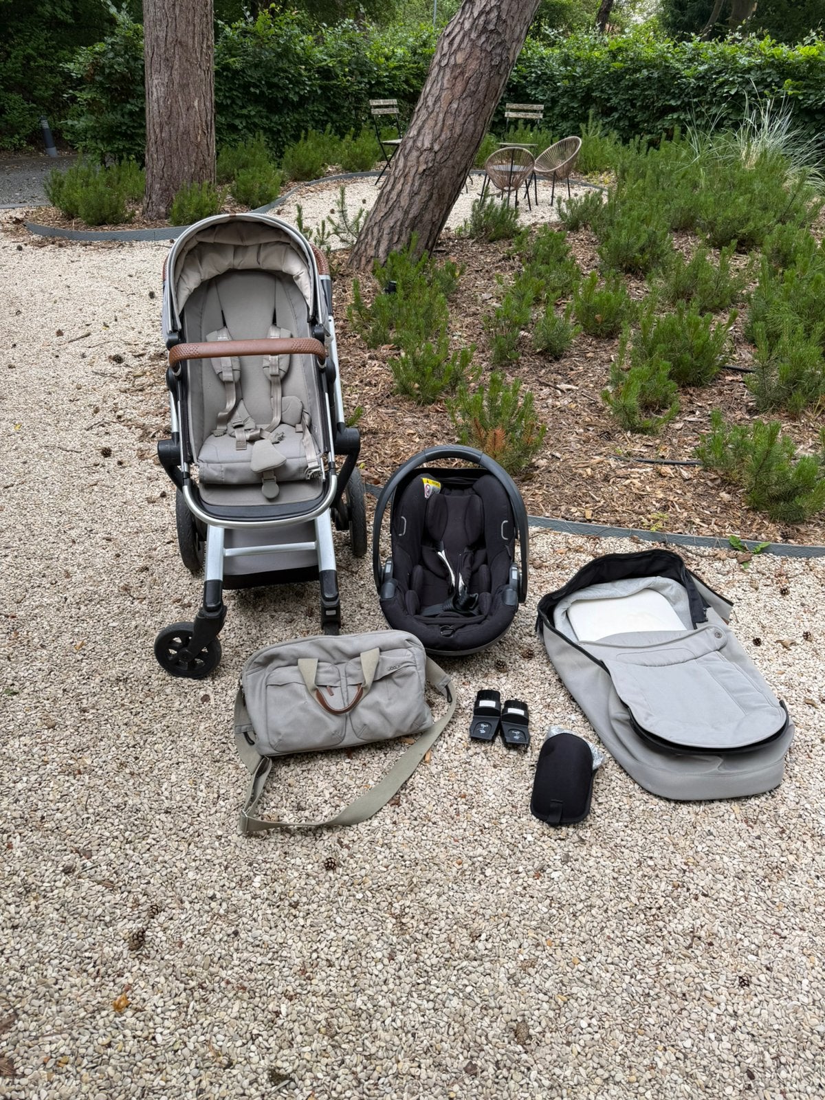 Joolz Day 3 elephant grey (grijs/groenige kleur) compleet, Kinderen en Baby's, Kinderwagens en Combinaties, Ophalen, Gebruikt