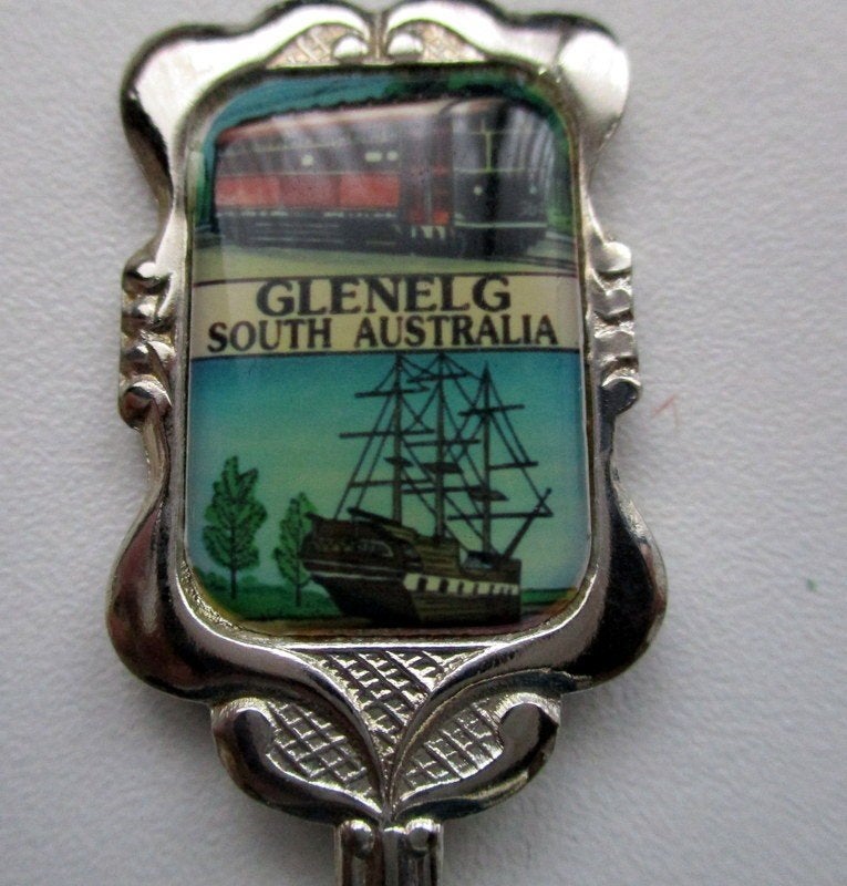 AUSTRALIË zuid GLENELG Vintage lepeltje 1970, Antiek en Kunst, Antiek | Bestek, Verzenden