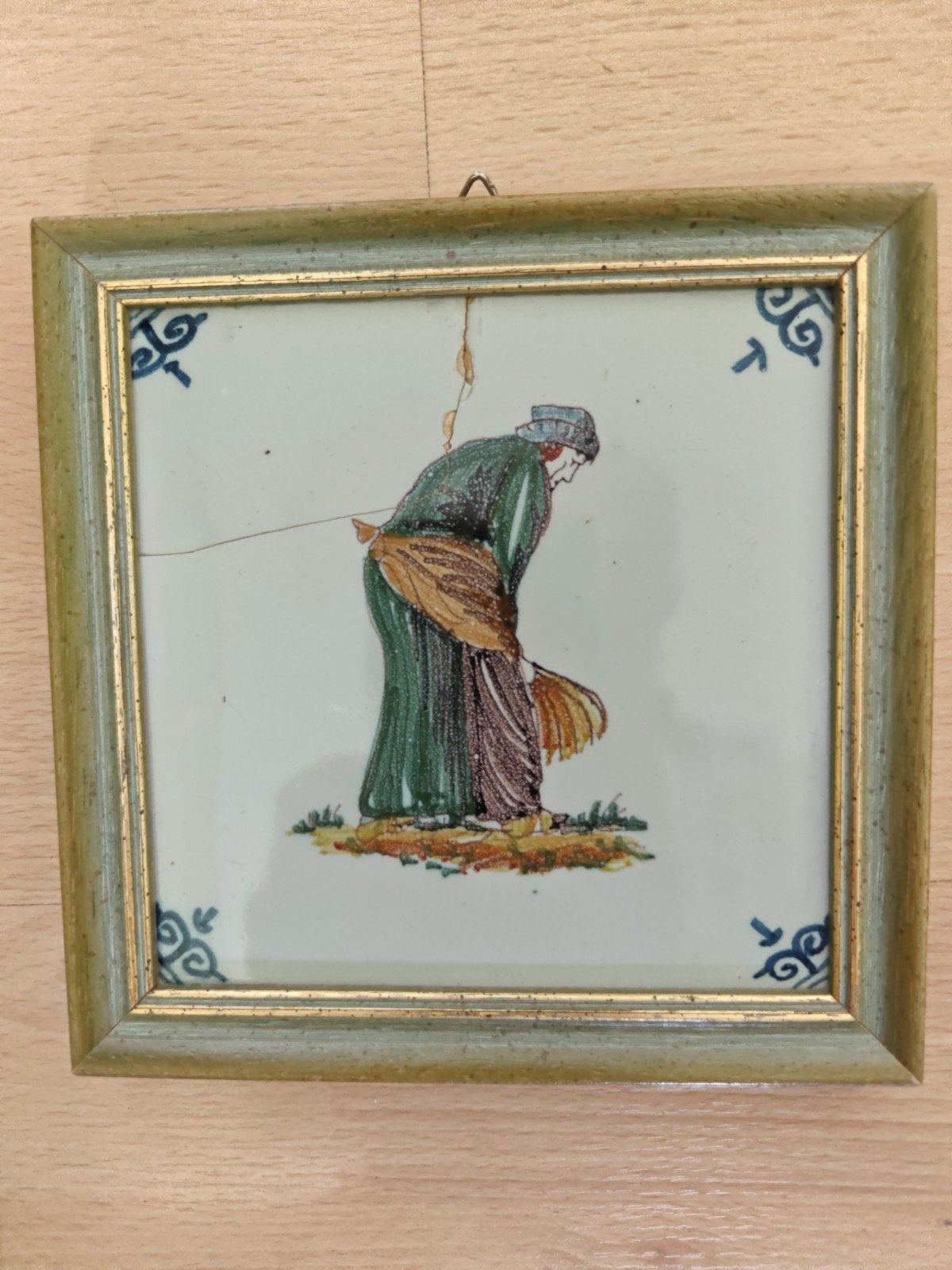 Delfts blauw tegeltableau met boerin, Ophalen of Verzenden