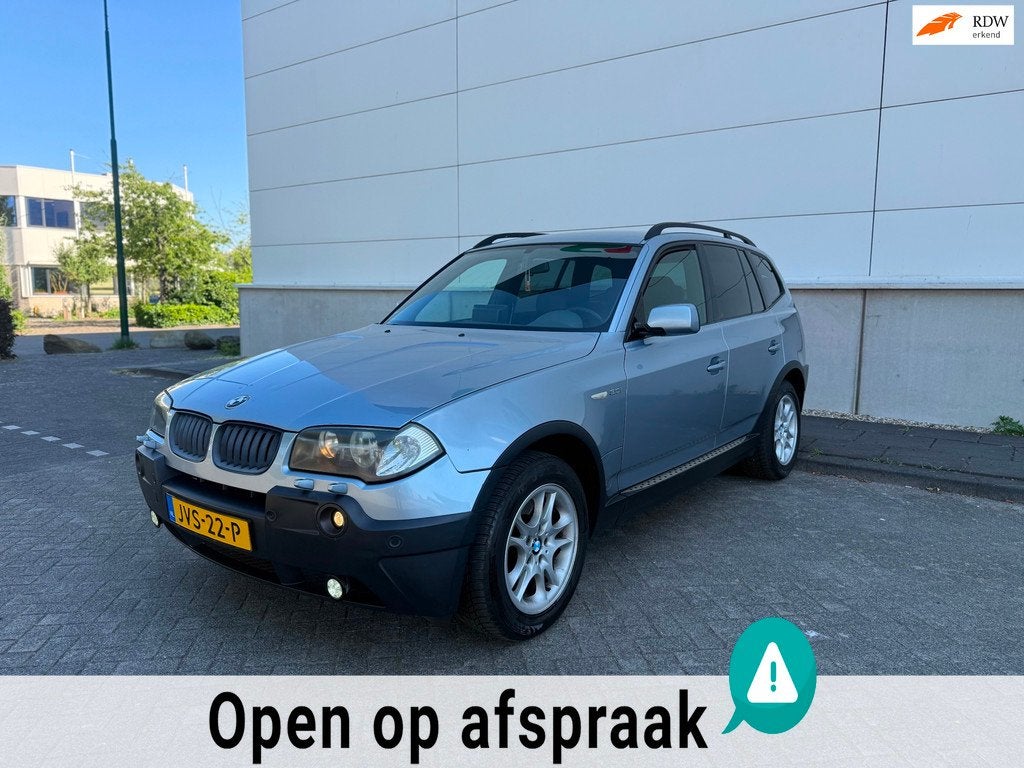 BMW X3 3.0i Executive VOL OPTIES/MEMORY/CRUISE/ONDERHOUDSBOE, Auto's, Automaat, Gebruikt, 2000 kg, Bedrijf