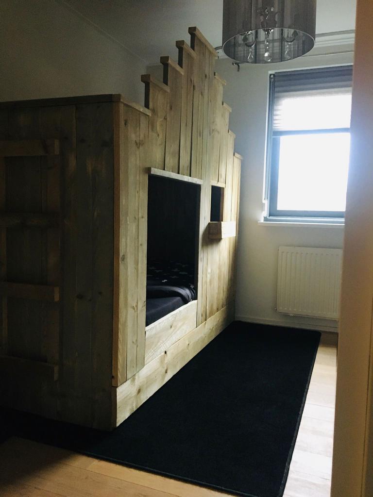 Steigerhouten stapelbed met 3 slaapplekken en lade, Huis en Inrichting, Slaapkamer | Stapelbedden en Hoogslapers, Ophalen, Gebruikt