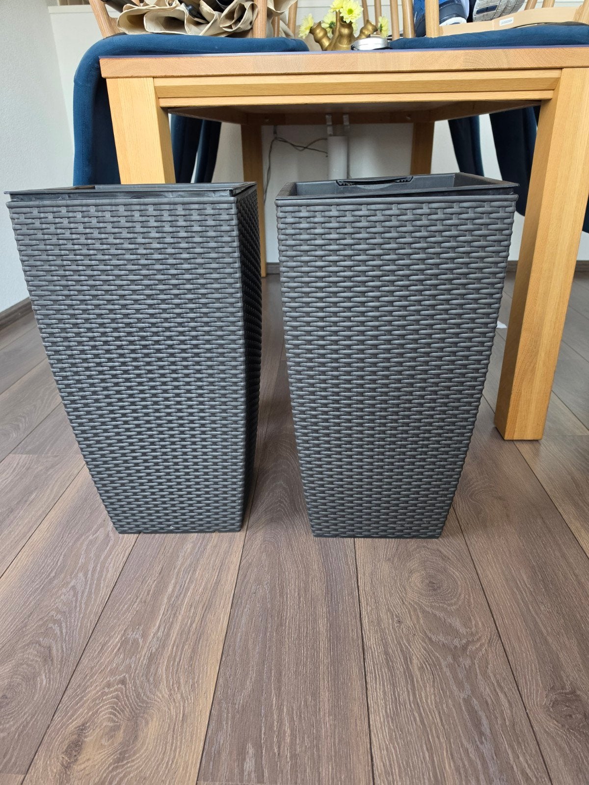 2 donkergrijze kunststof plantenbakken, 58x30 cm, Tuin en Terras, Bloembakken en Plantenbakken, Kunststof, Minder dan 60 cm, Vierkant