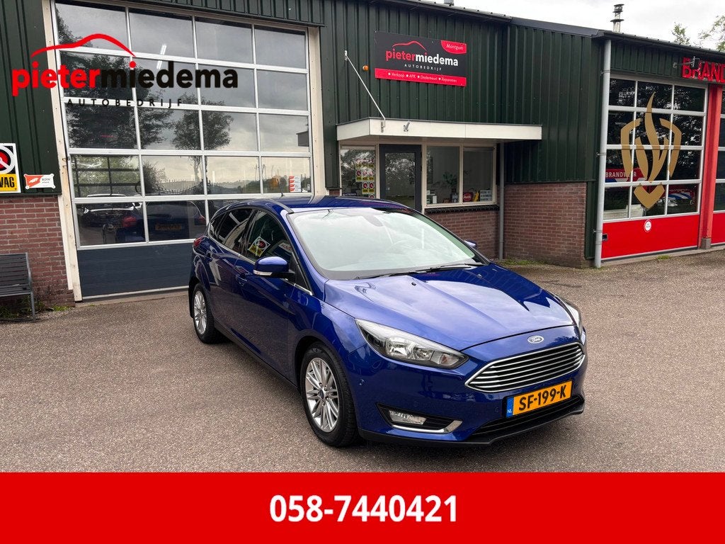 Ford Focus 1.0 Titanium / Nieuwe Distributieriemset, Auto's, Gebruikt, Blauw, 3 cilinders, 999 cc