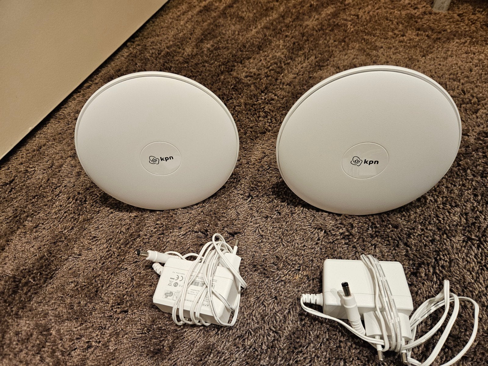 KPN SuperWifi punten (2 stuks) met adapters, Ophalen of Verzenden, Zo goed als nieuw, Router, KPN