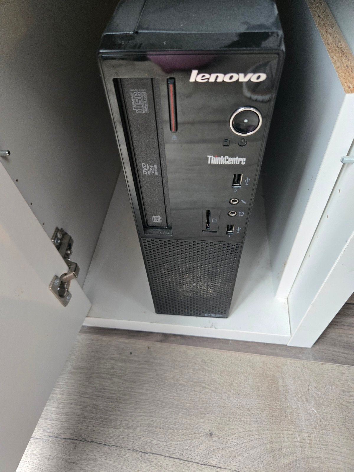 Complete Desktop Pc, incl Beeldscherm, toetsenbord, muis,box, Ophalen of Verzenden, Gebruikt, Lenovo