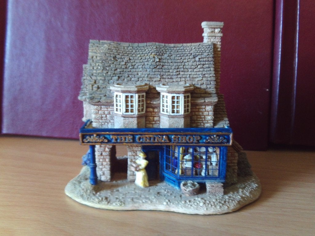 Lilliput Lane - The China Shop, Ophalen of Verzenden, Zo goed als nieuw, Overige typen