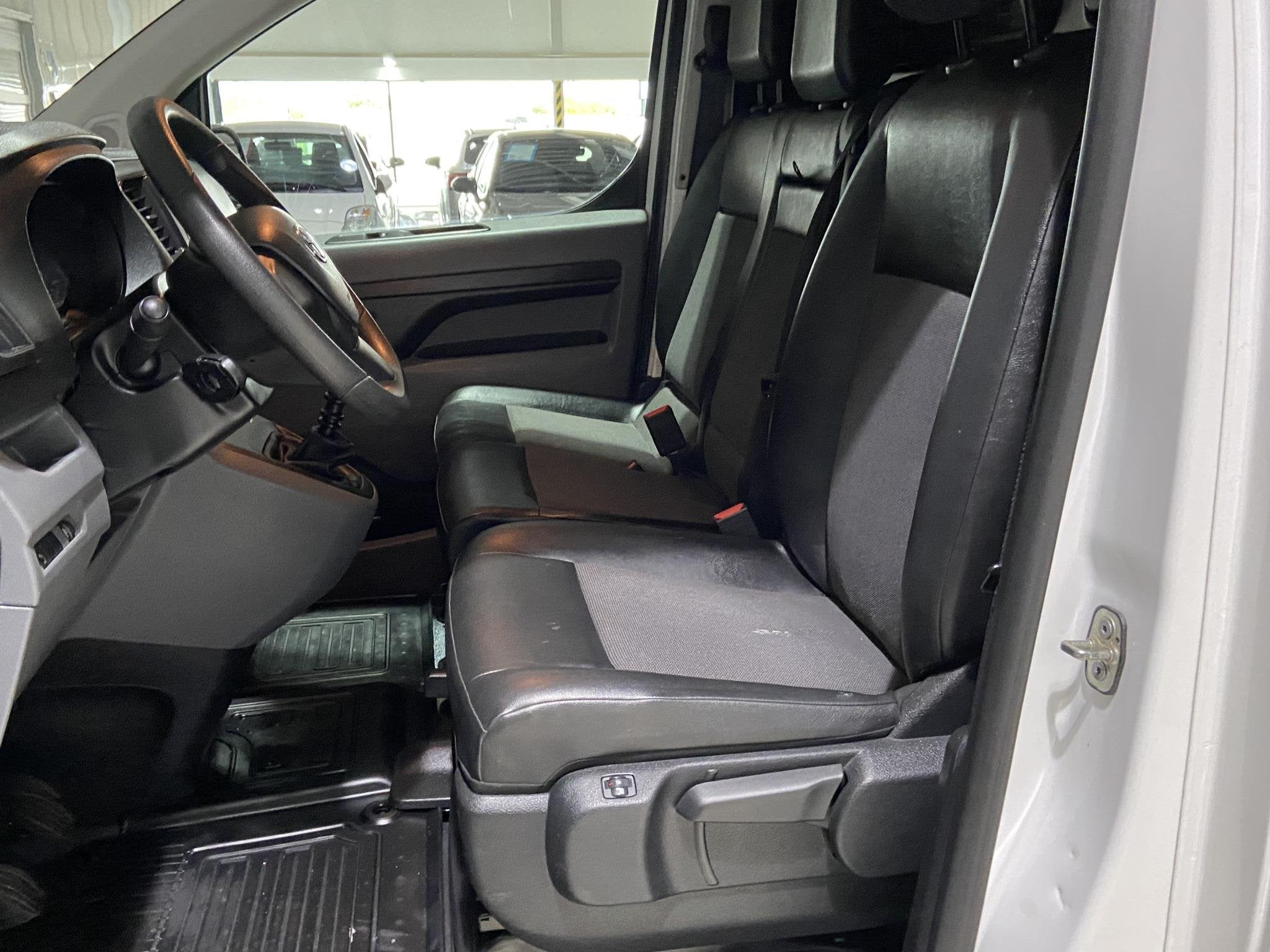 Toyota PROACE Worker 2.0 D-4D Cool Comfort Long Betimmering, Auto's, Bestelauto's, Stof, Gebruikt, Euro 6, 4 cilinders