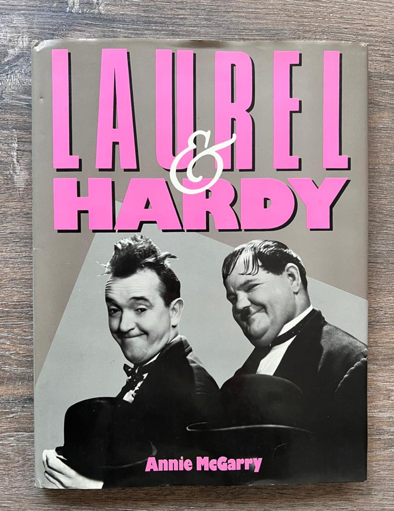 Laural & Hardy (Biografie), Ophalen of Verzenden, Zo goed als nieuw, Overige typen