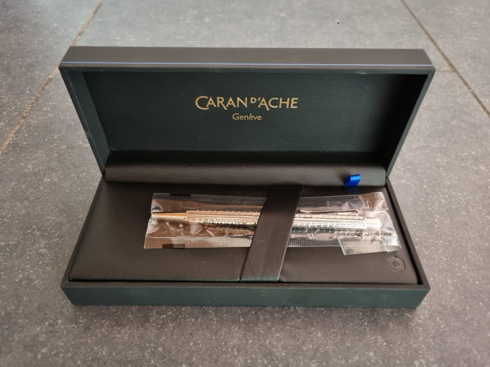 Caran d'ache geneve pen, Verzamelen, Ophalen of Verzenden, Nieuw, Balpen, Overige merken