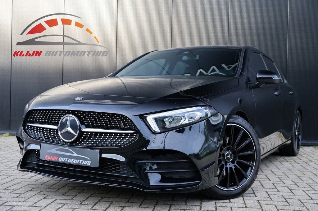 Mercedes-Benz A-klasse 200 AMG, Led, Camera, Navi, A35 diffu, Auto's, Gebruikt, Euro 6, 4 cilinders, Automatische klimaatregeling
