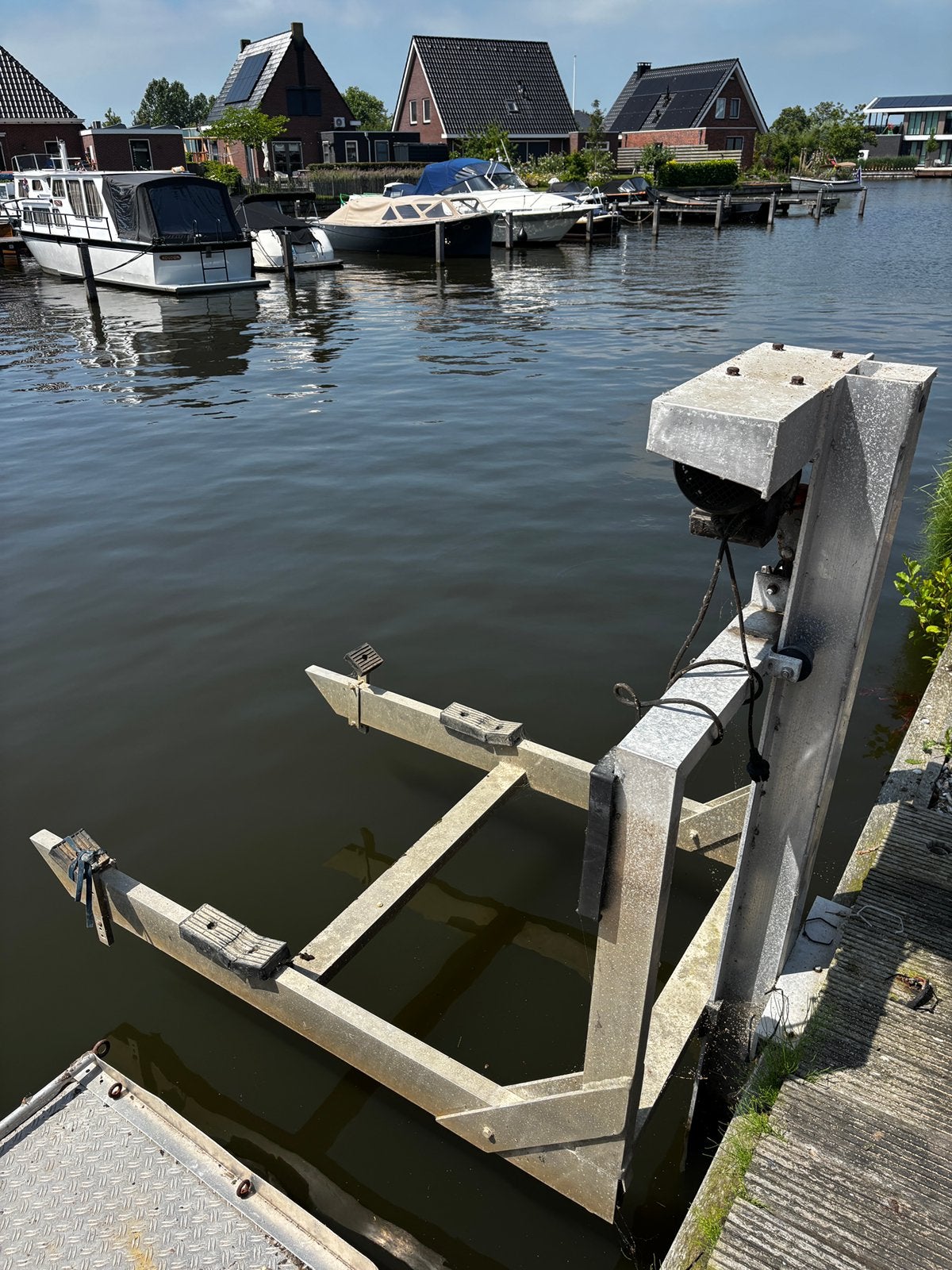 Elektrische Bootlift BLOM, Watersport en Boten, Bootonderdelen, Ophalen, Zo goed als nieuw, Motor en Techniek, Motorboot