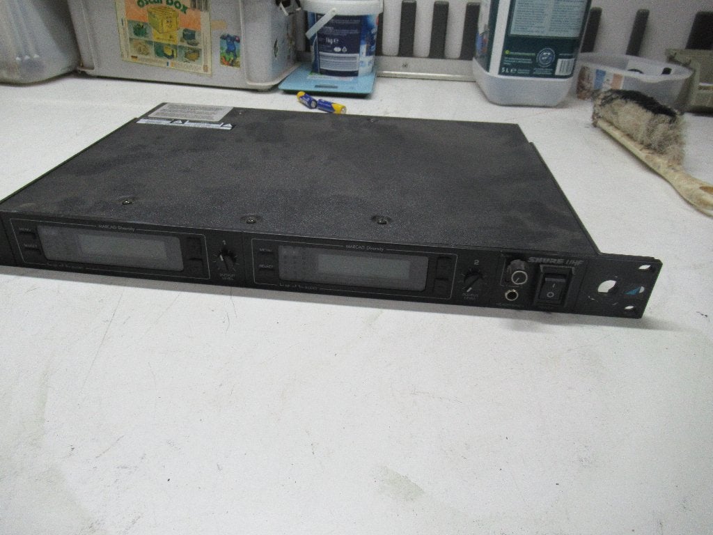 3263 shure ontvangers ; shure ontvangers u4d. 774-782Mhz, Muziek en Instrumenten, Gebruikt, Ophalen of Verzenden, Zangmicrofoon