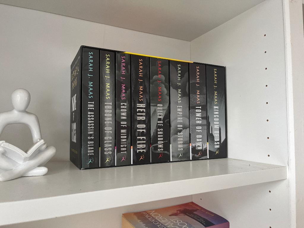 Sarah J. Maas Throne of glass box set ENGELS, Ophalen of Verzenden, Nieuw