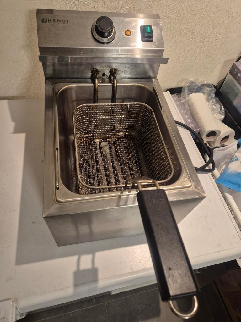 Hendi Mastercook Friteuse 8L - Professionele Kwaliteit, 4 liter of meer, Ophalen of Verzenden, Gebruikt, Uitneembare binnenpan