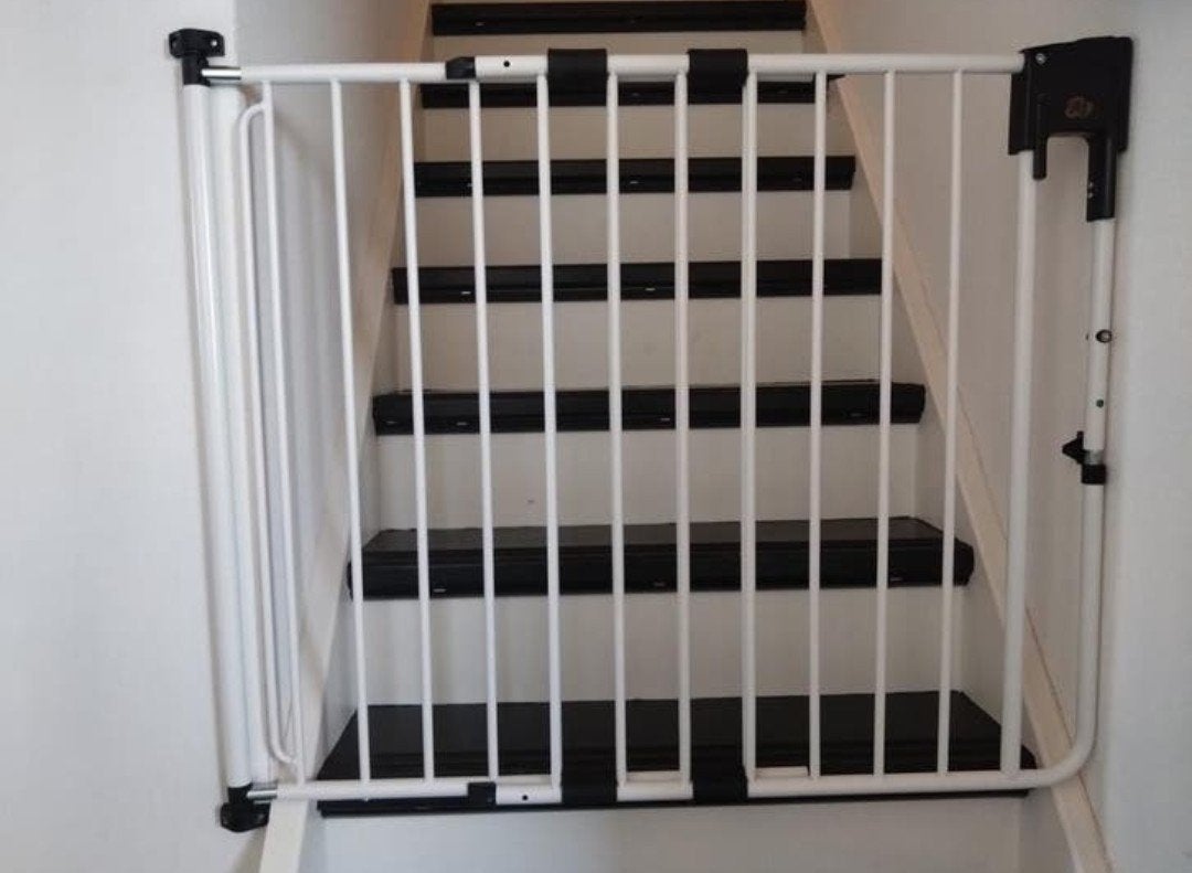 A3 SafetyDoor traphek wit, Kinderen en Baby's, Traphekjes, Ophalen, Zo goed als nieuw, 115 cm of meer, Metaal of IJzer