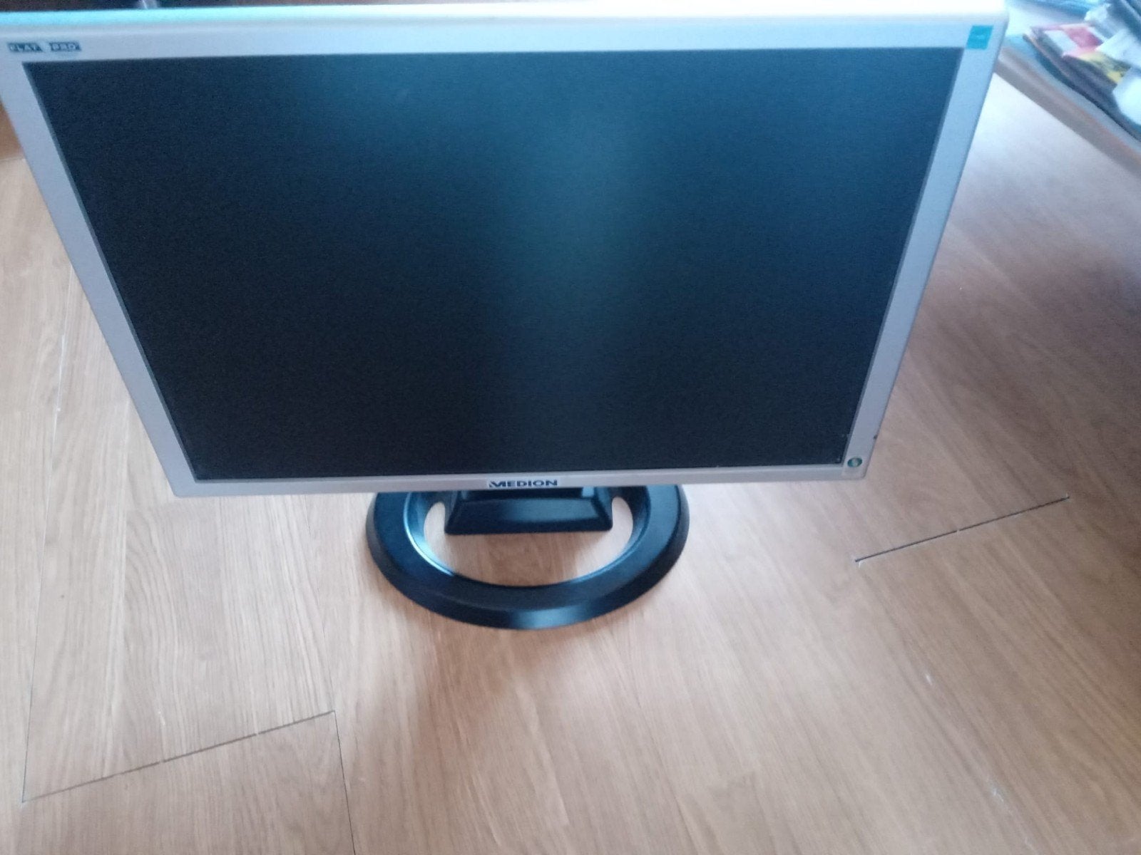 Medion computer scherm Zonder stroomkabel, Ophalen