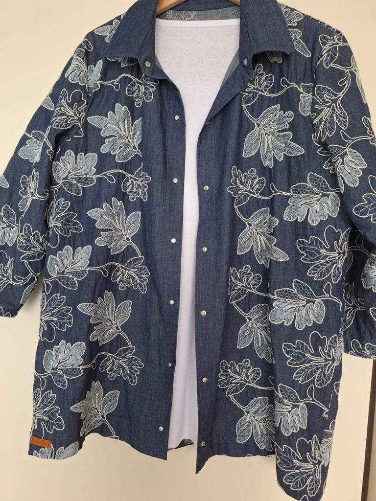Denim blouse/jasje met borduursel, maat 44/46, Ophalen of Verzenden, Nieuw, Maat 46/48 (XL) of groter, Blauw