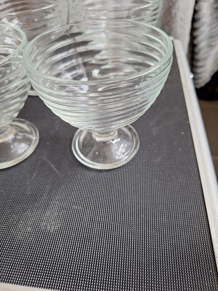 4 dessert coupes, Glas of Glazen, Onbekend, Ophalen of Verzenden, Onbekend