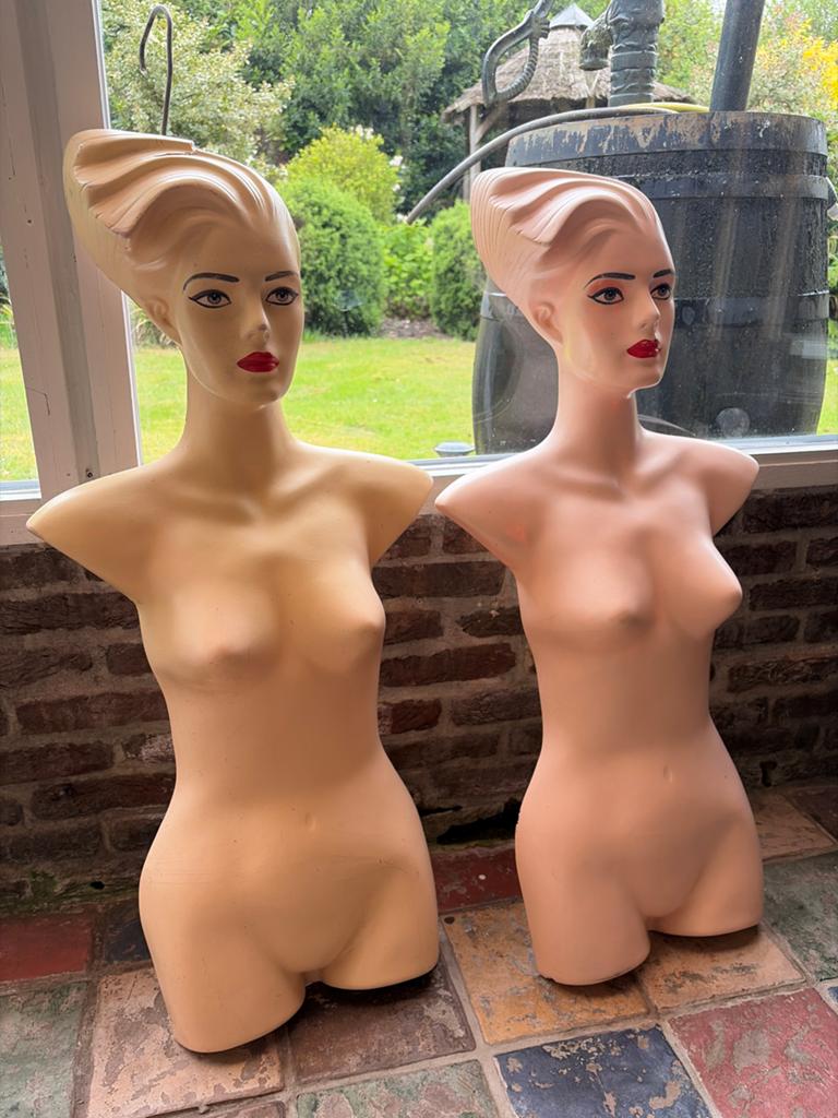 Set van 2 etalagepoppen - torso's met hoofd, Ophalen of Verzenden, Zo goed als nieuw, Meerdere media