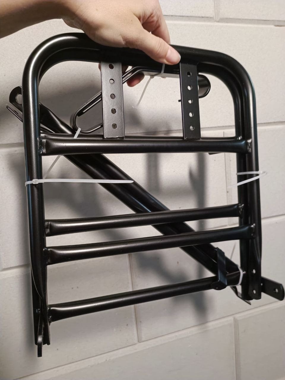 Nieuwe Fietsvoordrager met Steun - Nooit Gebruikt, Ophalen, Nieuw
