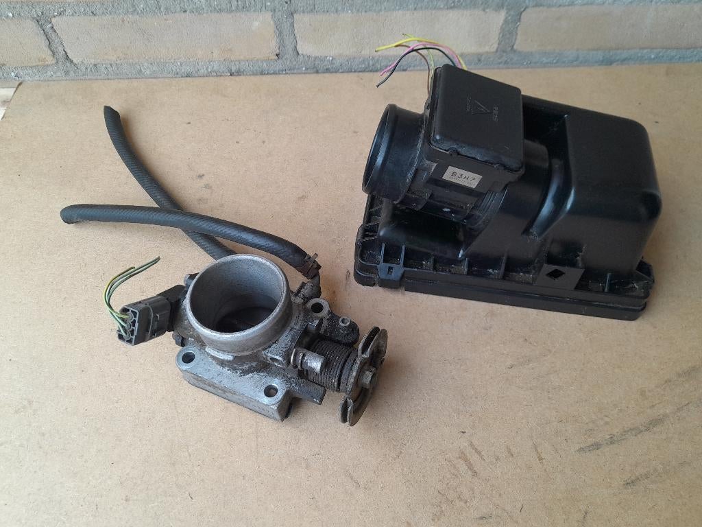 GASKLEPHUIS + LUCHTMASSAMETER - MAZDA DEMIO 1.3-16V - SET, Verzenden, Gebruikt, Mazda