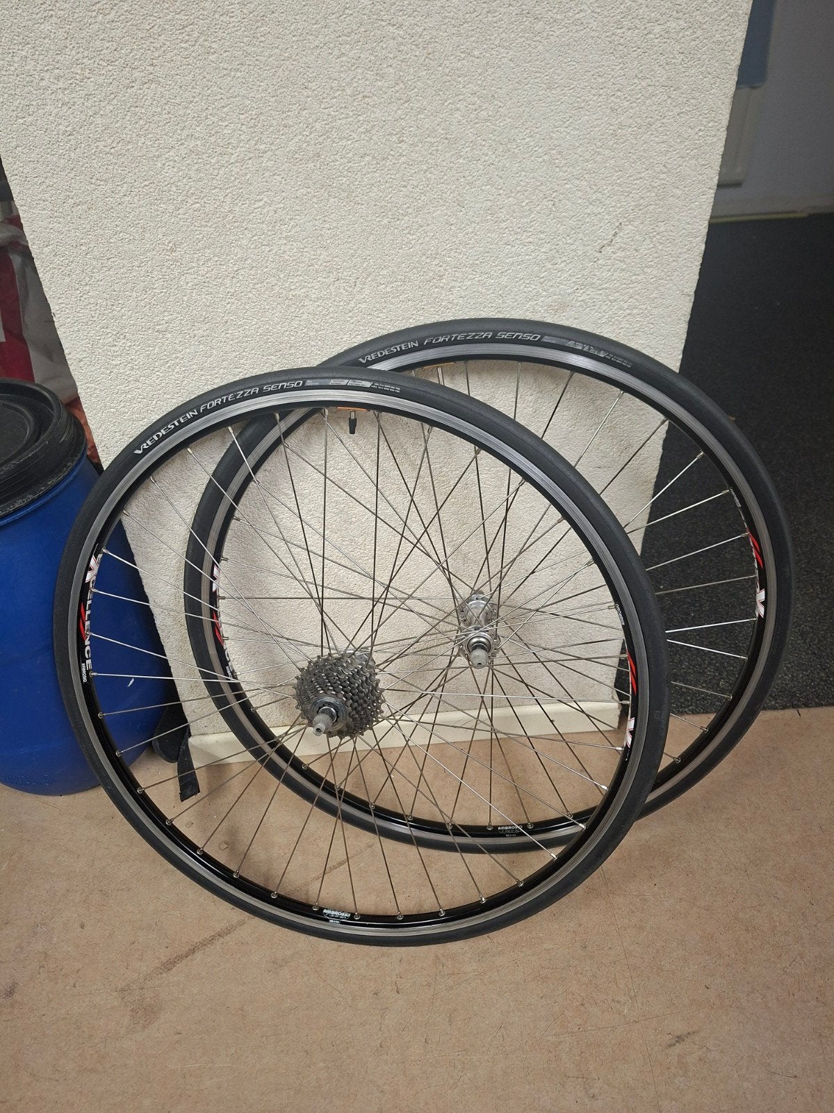 Ambrosio Wielset Velgrem met Shimano Ultegra 10 speed, Gebruikt, Ambrosio, Shimano, Vredestein, Aluminium, Racefiets