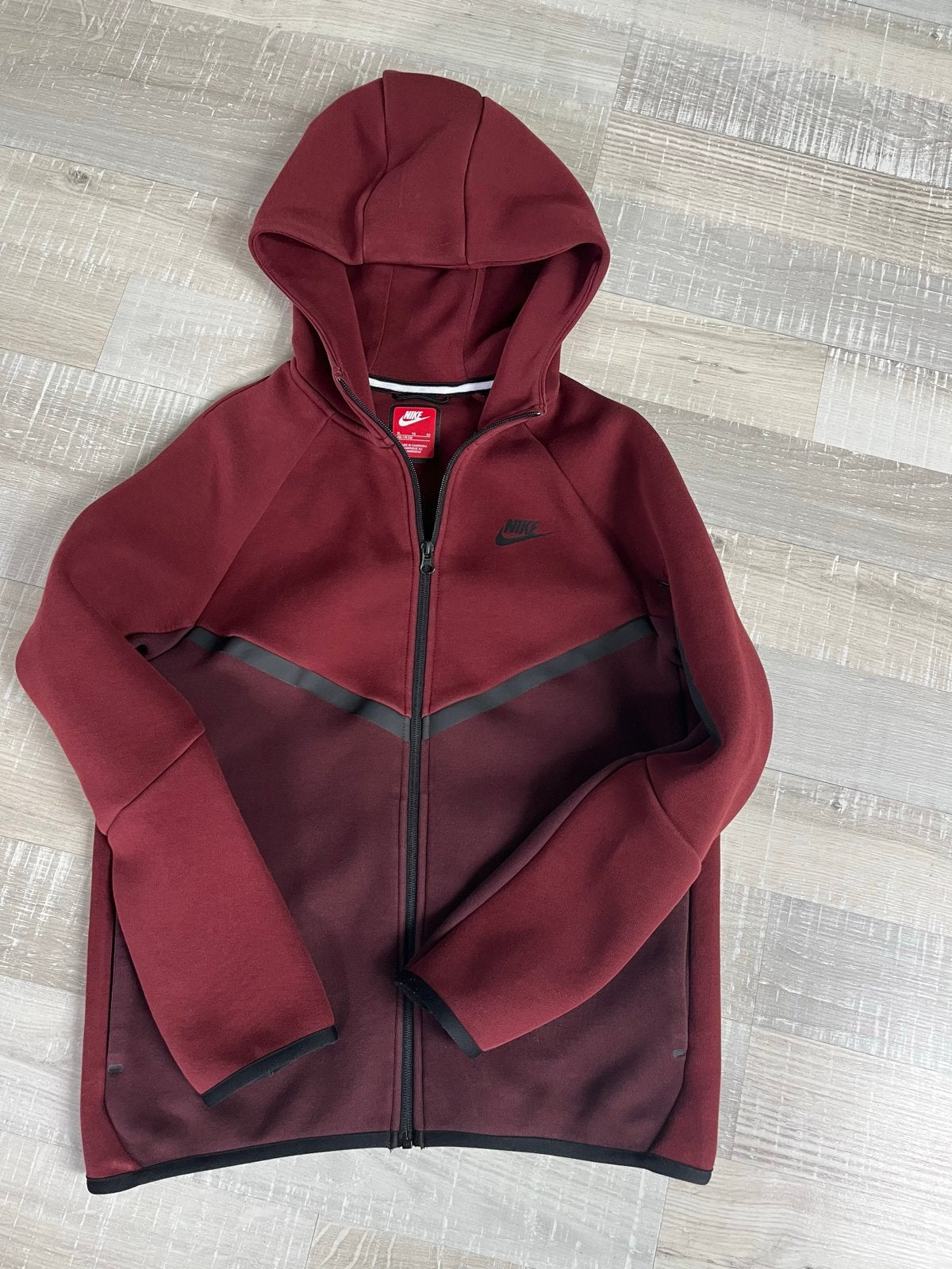 Nike Tech Fleece Hoodie - ZGAN kids XL, Ophalen, Zo goed als nieuw, Jongen of Meisje