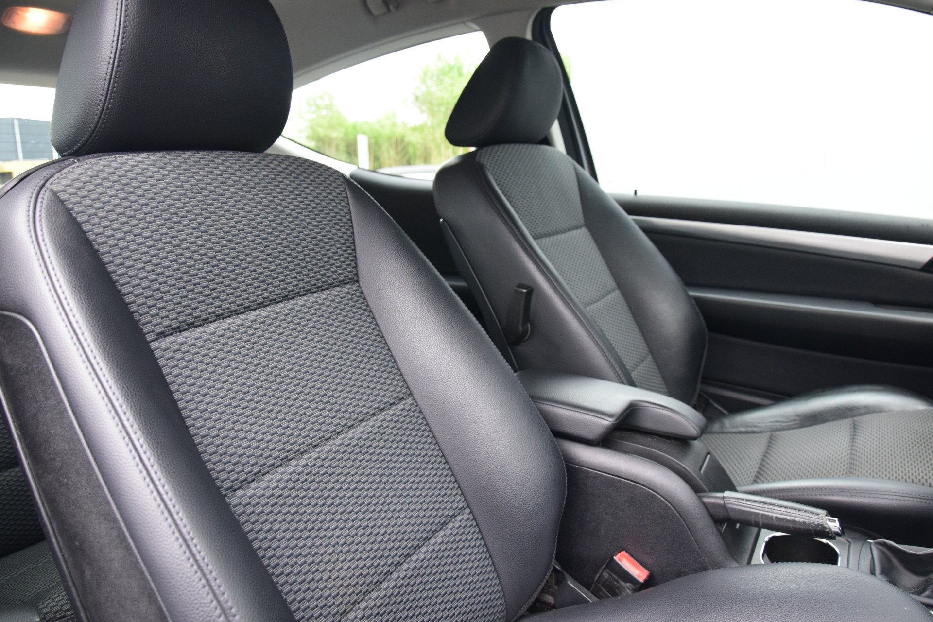 Mercedes-Benz A-Klasse 160 BlueEFFICIENCY Business Class Ava, Auto's, Voorwielaandrijving, Euro 5, Zwart, 4 cilinders