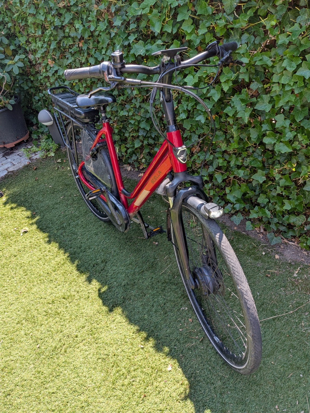 Stella Vicenza rood 1e eigenaar 2021, Fietsen en Brommers, Elektrische fietsen, Gebruikt, 51 tot 55 cm, 30 tot 50 km per accu