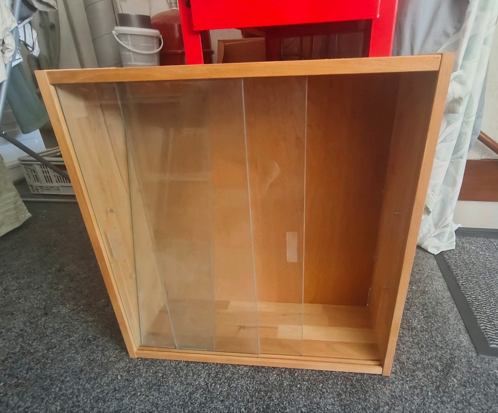Vitrine kast voor aan de muur, Ophalen, Doos, Minder dan 35 cm