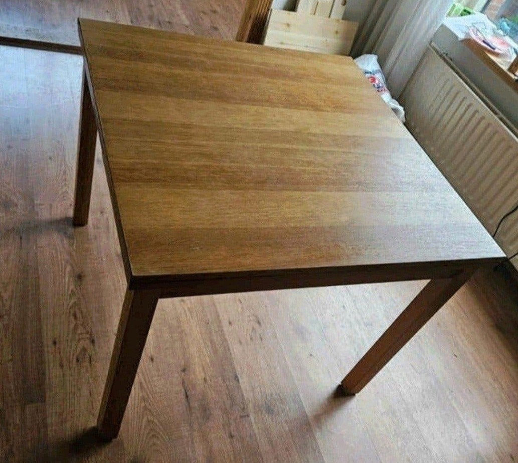 Foto 4 van Moet weg wegens verhuizing– (uitschuifbare) tafel+4 eetkamer