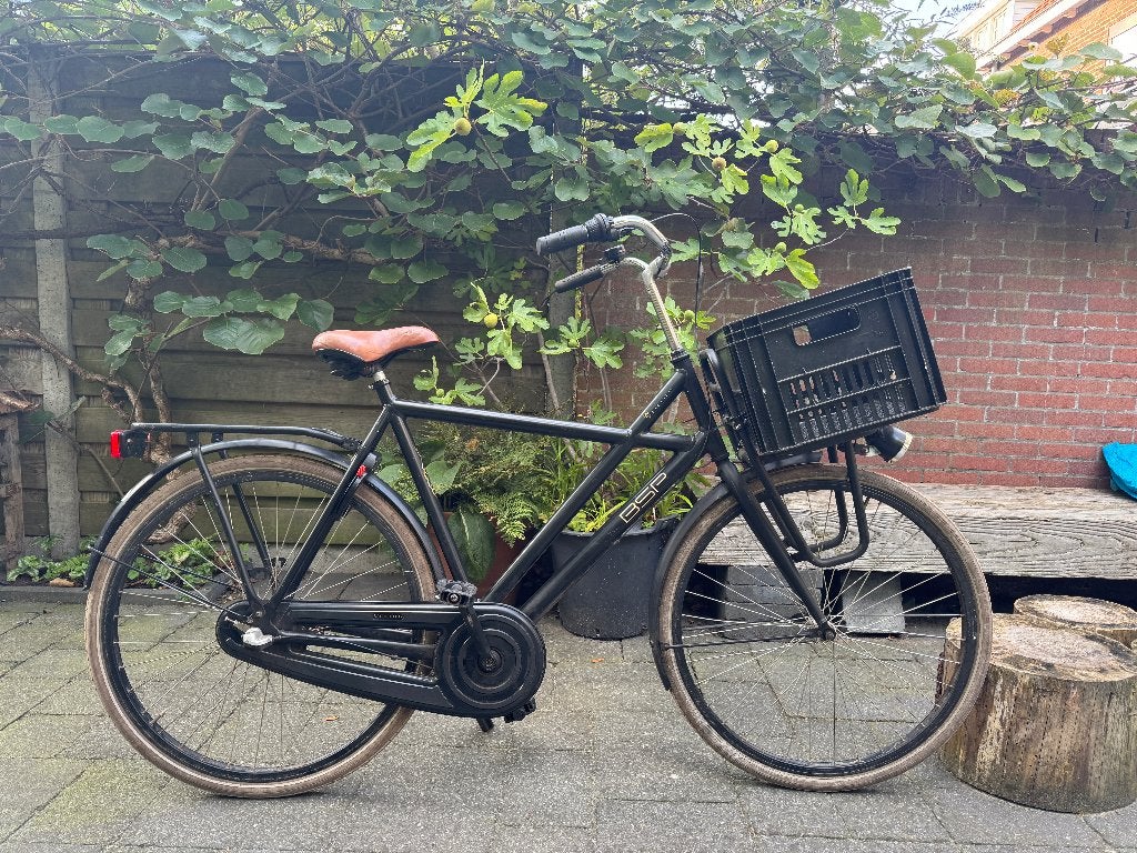 Stevige stadsfiets met voordrager en krat, Fietsen en Brommers, Gebruikt, Velgrem, Versnellingen, 53 tot 57 cm